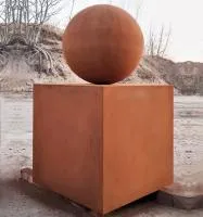 Шар — стальной куб кортен (518929) ∅ 500 мм. Абакан